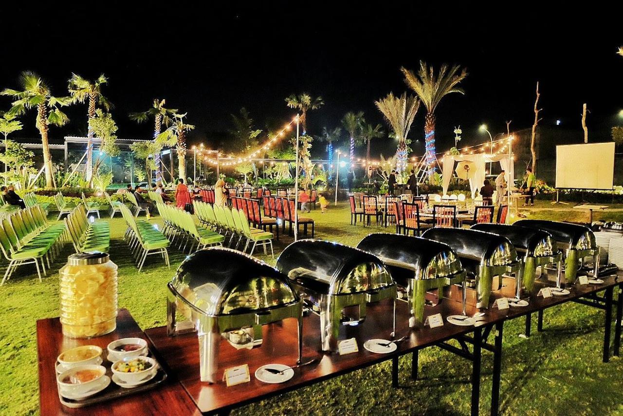 Maxonehotels At Resort Makasar Exteriér fotografie