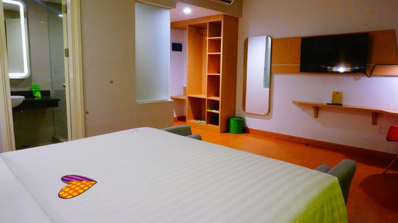 Maxonehotels At Resort Makasar Exteriér fotografie